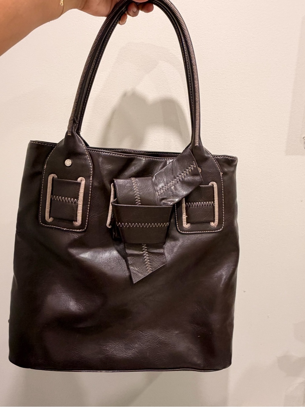 Tommy Hilfiger Black Leather Tote with Contrast Stitching